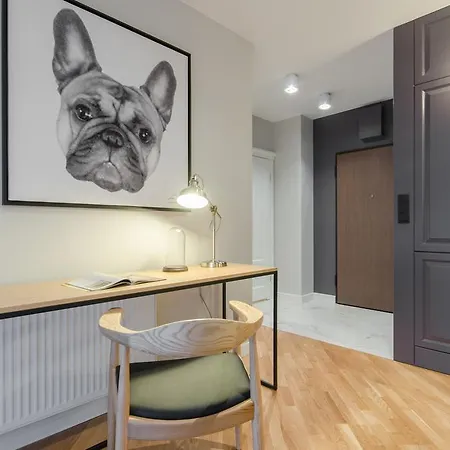 3 City - Leo Apartment