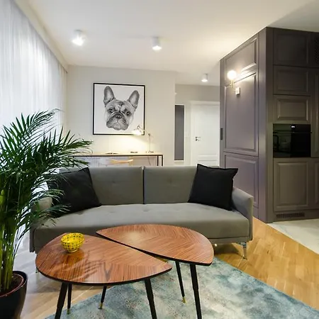 Apartment 3 City - Leo